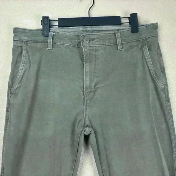 Levi’s XX Chino Standard Taper Pant - Picture 2 of 9